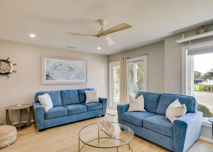 Emerald Isle Condo W/ Indoor Pool & Beach Access!