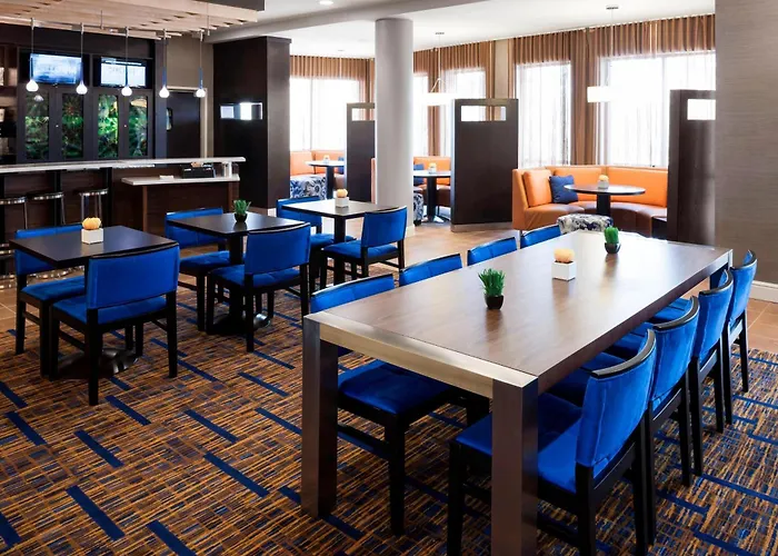 Courtyard By Marriott Houston North/Shenandoah
