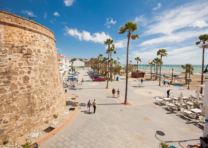 Apartment With Sea Views In La Cala De Mijas