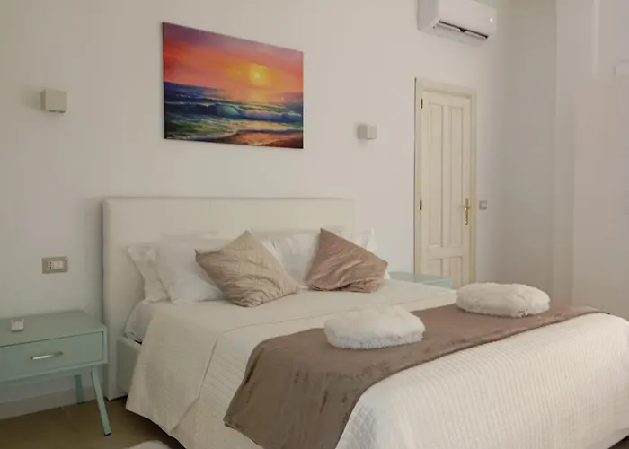 Deluxe Romantic Suite