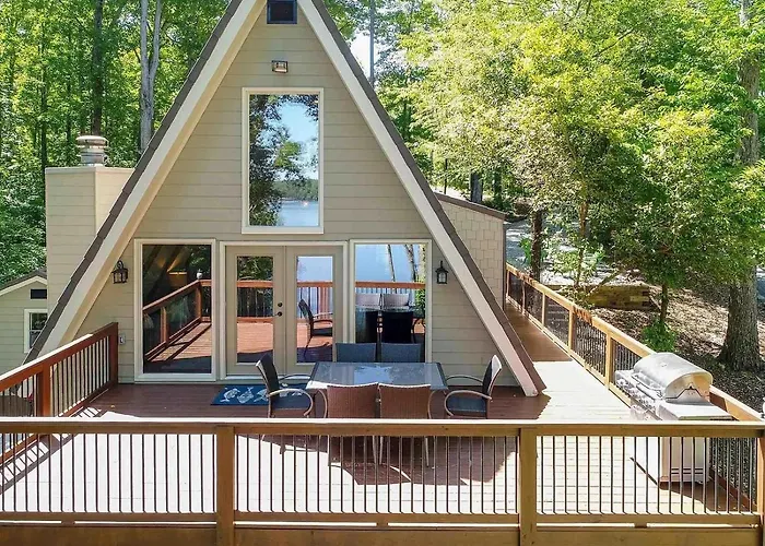 Cozy 3Br Cabin With Lake View In Dawsonville