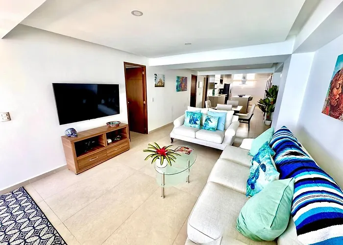 Sun And Sand And Breakfast 2Br Beachfront Gem