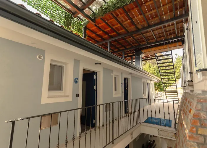 Blue Pearl Elite Apartments