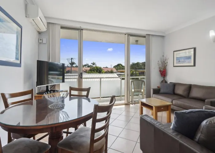 Ocean Parade 6 - Affordable, Pool, Spa, Beach, Bbq