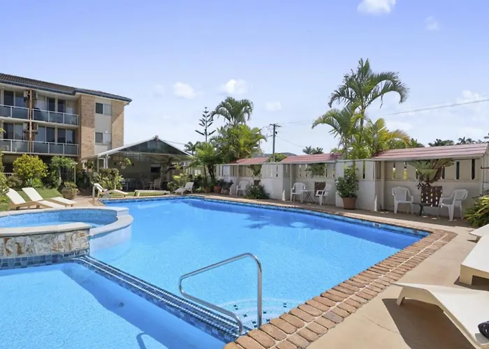 Ocean Parade 4 - Affordable, Pool, Spa, Cafes, Sleeps 4