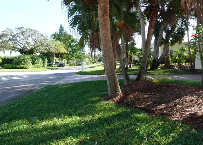 H-1 746 Fiddlewood Rd Vero Beach Florida