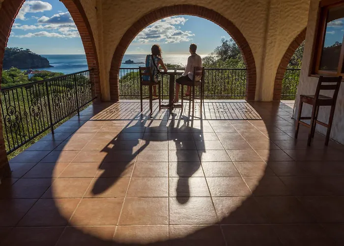 Beachside Stay At Villa Viyarte