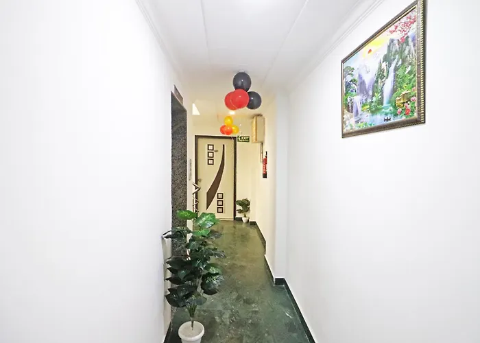 Hotel Ecg Grand Inn Near Igi Airport