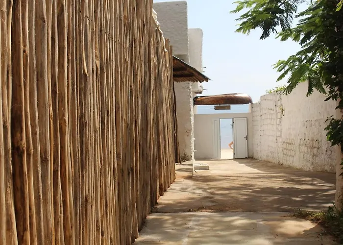 Kaleb'S Beachfront Serviced Studio Apartments