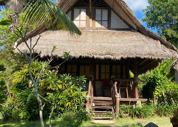 Flower Bud Bungalow Balangan