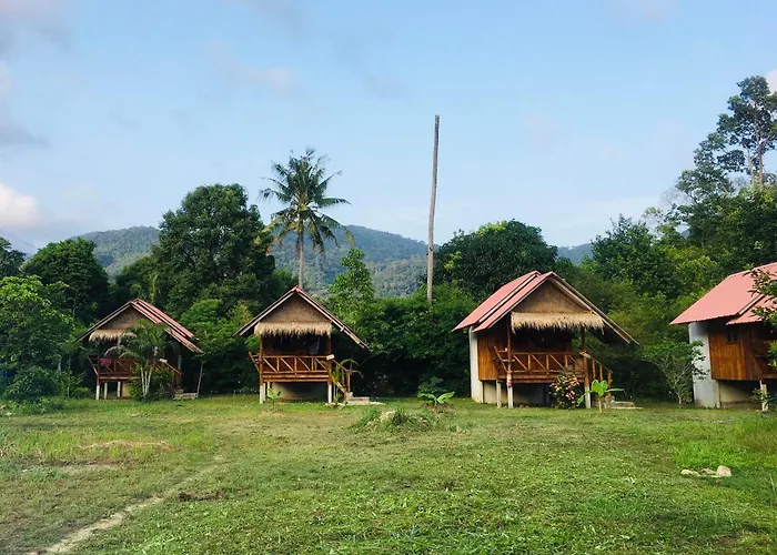Seree Bungalows & Chill Bar