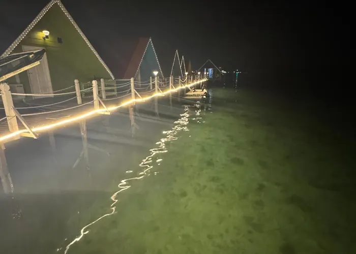 Adil Waterhouse Resort