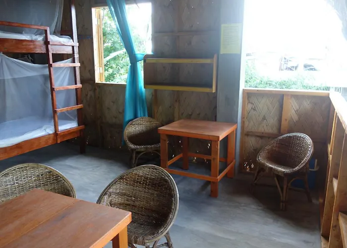 Lokal Home Hostel