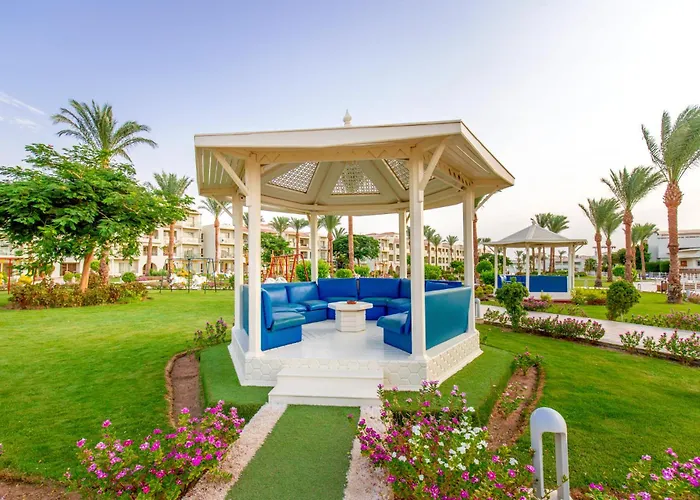 Pickalbatros Dana Beach Resort - Aqua Park