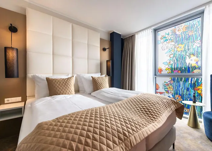 Best Western Premier Royal Blue - Adult Only