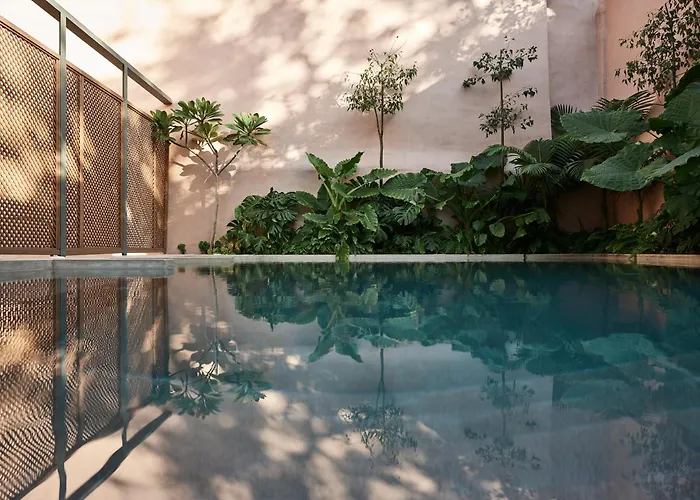 Domus Blanc Boutique Hotel