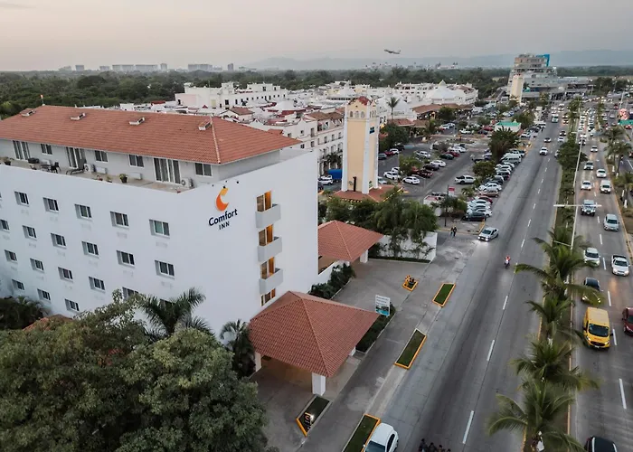 Comfort Inn Puerto Vallarta Golfside & Marina