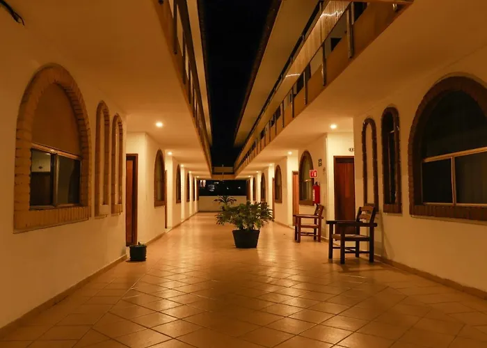 Costa Alegre Hotel & Suites