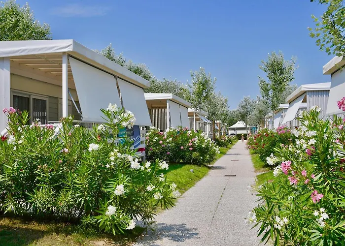 Isamar Holiday Village