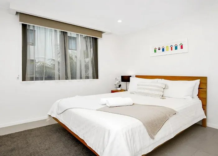 405 Pine Tree Short Walk To Beach Accom Holidays