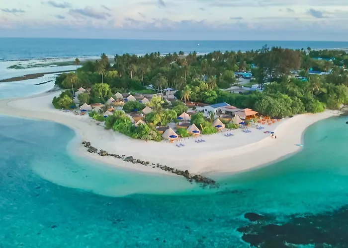 Maverick Surf & Dive Boutique Resort - Complimentary Airport Transport For Full Board Stays Of 6 Nights Or More