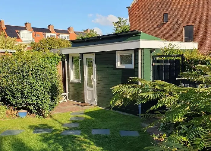 Cozy Garden House Kijkduin Beach