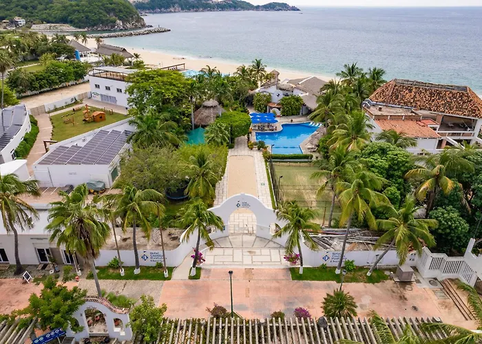 Hotel Castillo Huatulco & Beach Club