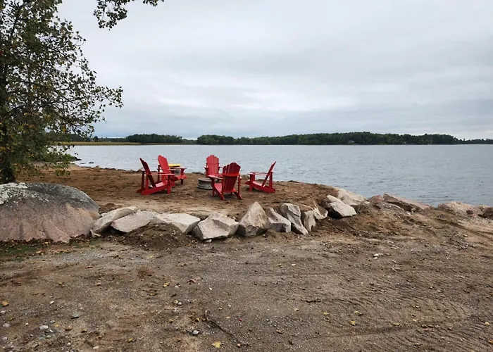 Stoco Lake Lodge
