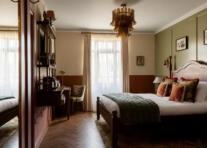 Coach & Horses Hotel