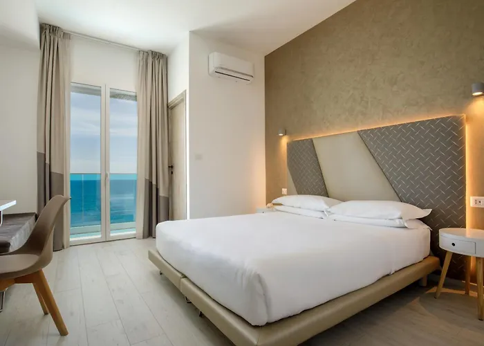 Hotel Tirreno