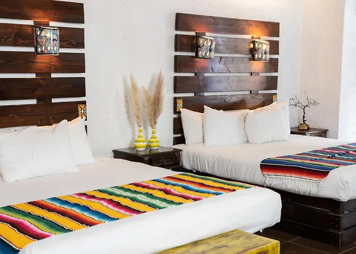 Las Rocas Resort & Spa