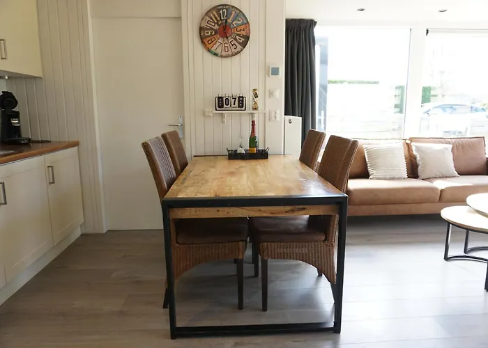 Kustverhuur, Park Schoneveld, Duinroos 123
