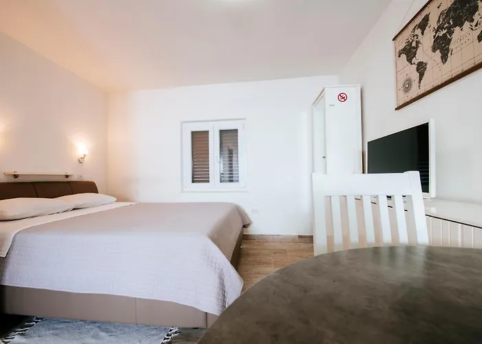 Apartmani Ema