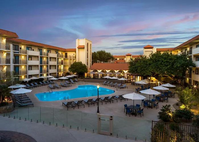 Embassy Suites By Hilton Scottsdale Resort