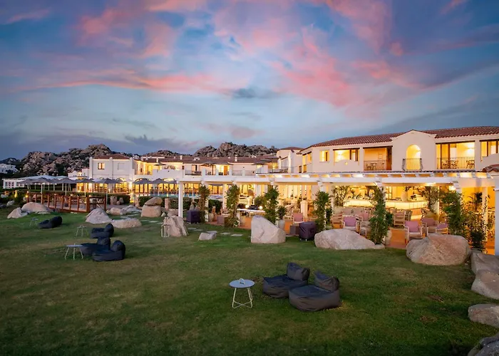 Mangia'S Santa Teresa Sardinia, Curio Collection By Hilton