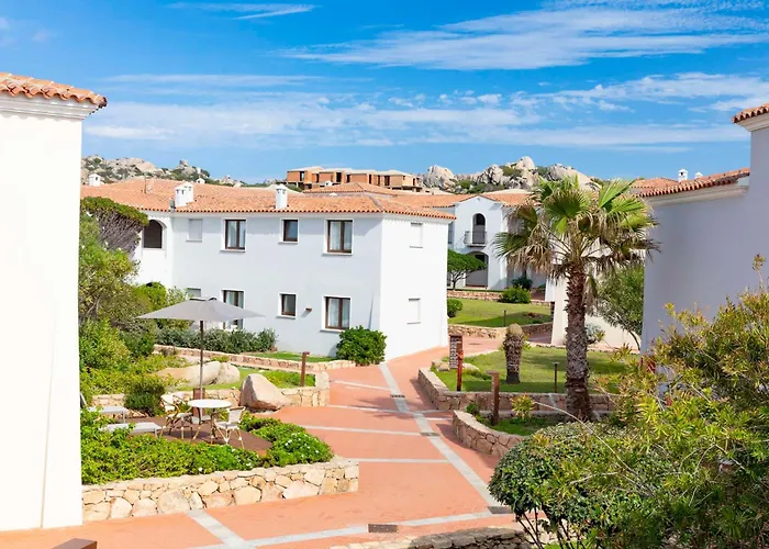 Mangia'S Santa Teresa Sardinia, Curio Collection By Hilton
