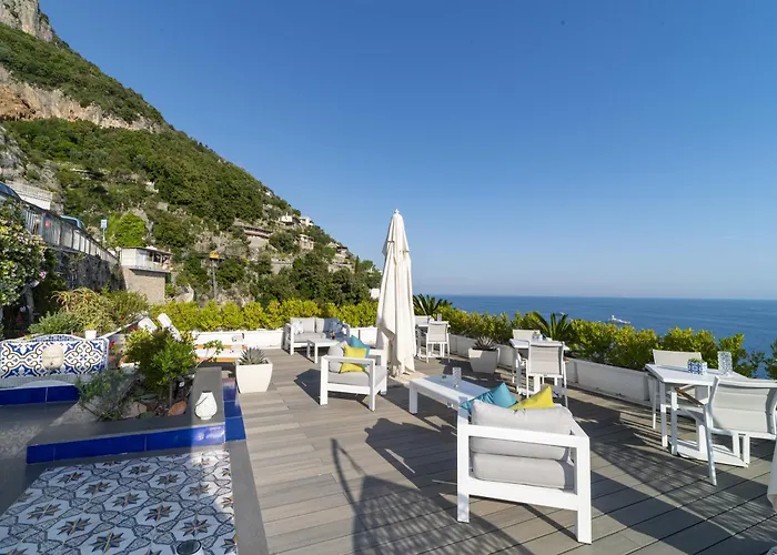 Villa Pietra Santa