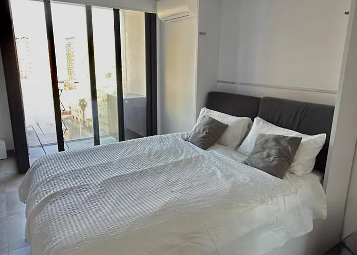 E1, Apartment