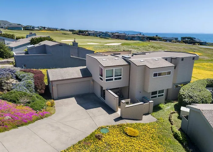Breathtaking Views Of The Pacific Ocean Rooftop Balcony Gourmet Kitchen And Hot Tub Overlooking Golf Course