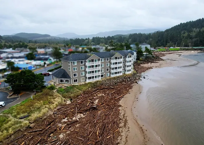 Siletz Bay Beachfront Hotel By Oyo Lincoln City