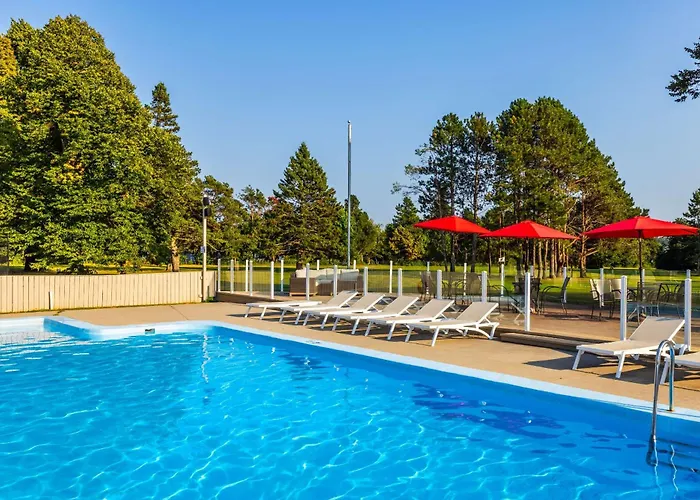 Quality Inn & Suites Garden Of The Gulf