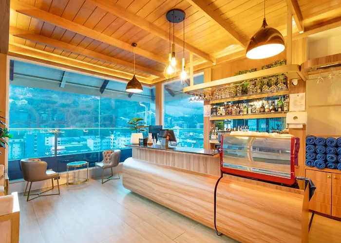 Sira Grande Hotel, Patong