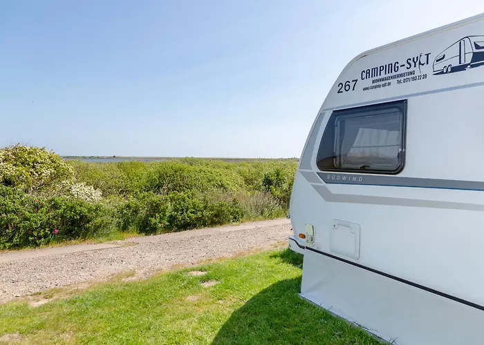 CAMPING-SYLT Wohnwagen mit Blick aufs Meer