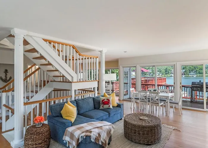 Waterfront Getaway - Dock Ur Boat & Walk To Beach