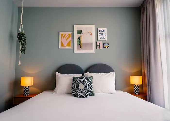 Finch Boutique Hotel, Downtown