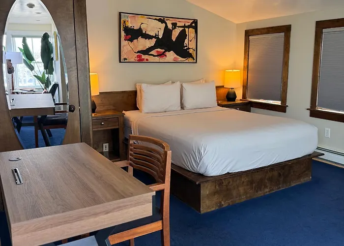 Somerset House Inn