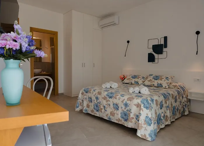 Rooms, Affittacamere Maksim