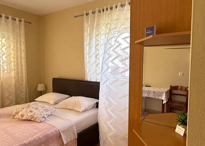 Dimitra Rooms