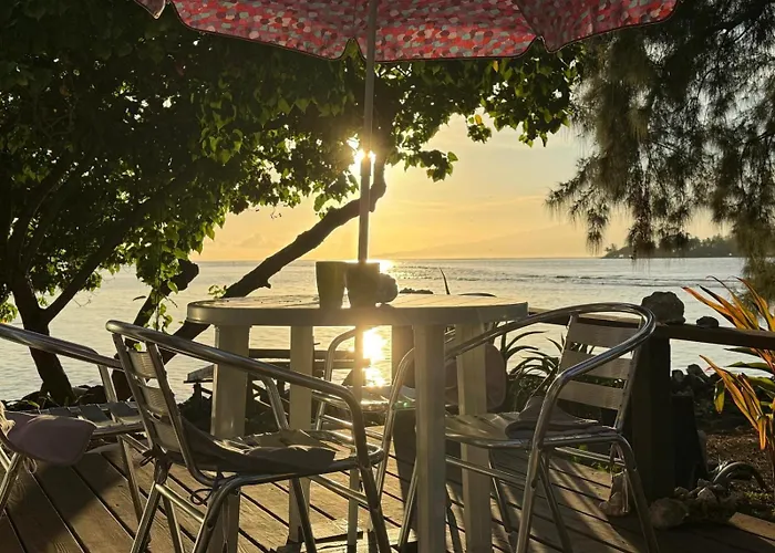Bungalow Vue Lagon 180 Degre, La Maison Bleue