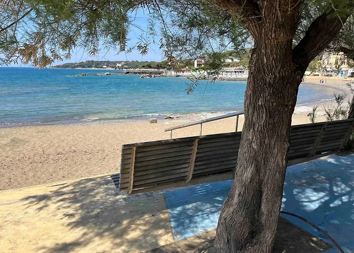 Charming Staying By The Sea